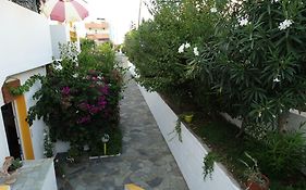 Villa Sun Kiss Apartments
